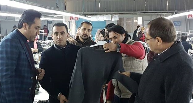 Güroymak Kaymakamı Alibeyoğlu tekstil atölyesini ziyaret etti