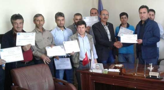 Güroymak'ta eğitimi tamamlayan girişimciler belgelerini aldı