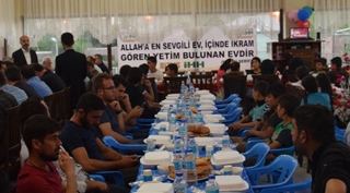 Bitlis İHH’dan Güroymak’ta iftar yemeği ve yetim giydirme programı