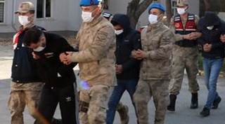 Bitlis merkezli 5 ilde göçmen kaçakçılığı operasyonu 5 gözaltı