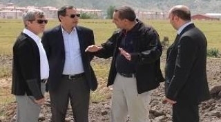 Bitlis Valisi Osb'nin Yerini İnceledi