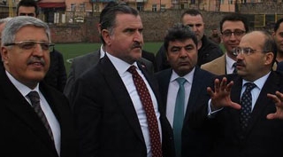 Gençlik ve Spor Bakanı Osman Aşkın Bak, Bitlis'te