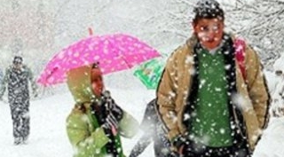 Güroymak'a bağlı bazı köy ve mezralarda eğitime kar engeli