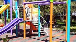 Güroymak Belediyesi tarafından 25 Okula oyun parkı