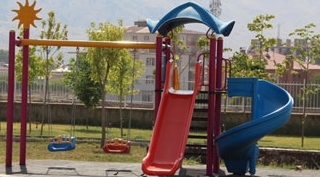 Güroymak Devlet Hastanesine Çocuk Oyun Parkları Kuruldu