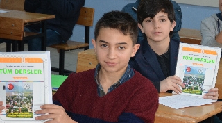 Güroymak Kaymakamı'ndan öğrencilere eğitim desteği