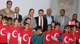 Güroymak’ta 29 Ekim Cumhuriyet Bayramı düzenlenen törenle kutlandı