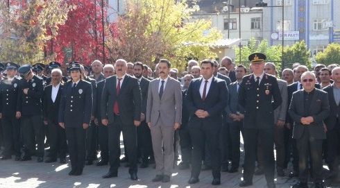 Güroymak'ta 29 Ekim Cumhuriyet Bayramı Törenle Kutlandı