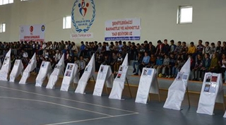 Güroymak’ta 81 şehit 82 mektup projesi sergisi