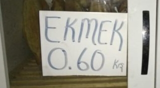 Güroymak'ta ekmek 60 kuruşa düşmesi vatandaşı sevindirdi