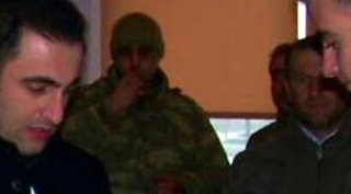 Güroymak'ta güvenlik korucularına kıyafet ve teçhizat desteği