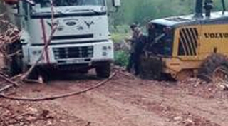 Güroymak’ta köy yollarına dolgu ve stabilize çalışmaları