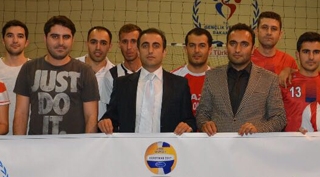 Güroymak'ta kurumlar arası voleybol turnuvası başladı