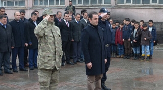 Güroymak'ta Şehitleri Anma Günü ve Çanakkale Deniz Zaferi'nin 102. yılı