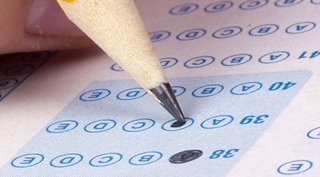 Güroymak'ta TEOG sınavında başarılı olanlara ödül