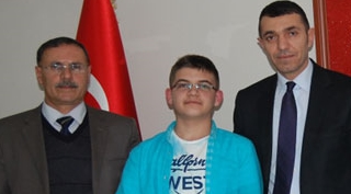 Güroymak'ta TEOG Türkiye birincisine hediye