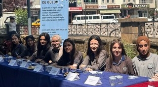 Güroymaklı Genç Yazarlardan "Anadolu’nun Kıyısından Hikayeler" İçin İmza Günü