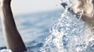 Nemrut Gölüne giren genç boğularak hayatını kaybetti