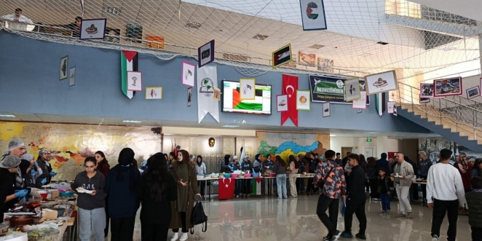 Güroymak Anadolu Lisesi'nden Filistin'e Destek Kermesi