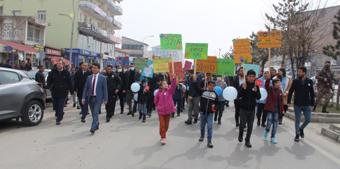 Güroymak’ta 2 Nisan Dünya Otizm Farkındalık Günü yürüyüşü yapıldı