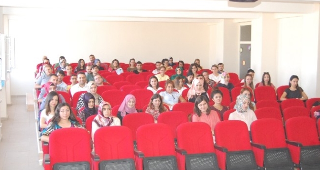 Güroymak'ta aday öğretmenlere seminer verildi