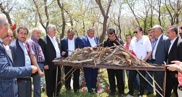 Güroymak'ta Geleneksel Mazik Dağı Bayrak Festivali Gerçekleştirildi