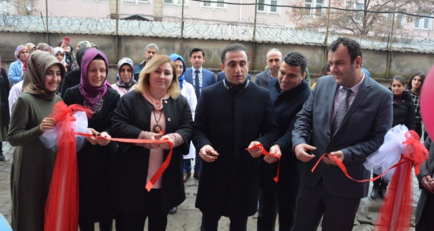 Güroymak’ta hanım shop sergi ve satış merkezi açılışı yapıldı