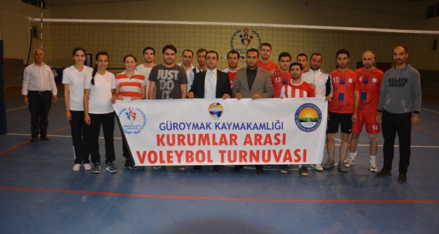 Güroymak'ta kurumlar arası voleybol turnuvası başladı