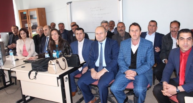 Güroymak'ta muhtar ve evlendirme memurlarına eğitim
