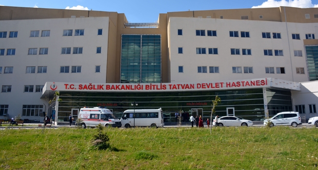 Tatvan Devlet Hastanesinde sağlık personeli odasına ölü bulundu