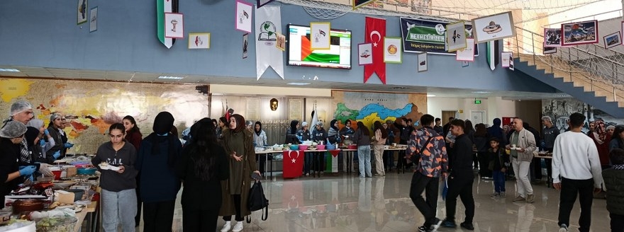 Güroymak Anadolu Lisesi'nden Filistin'e Destek Ker…