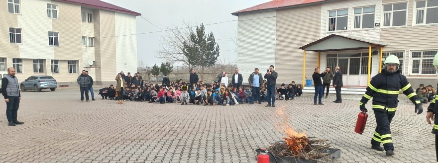 Güroymak Belediyesi’nden Öğrencilere Yangın Tatbikatı
