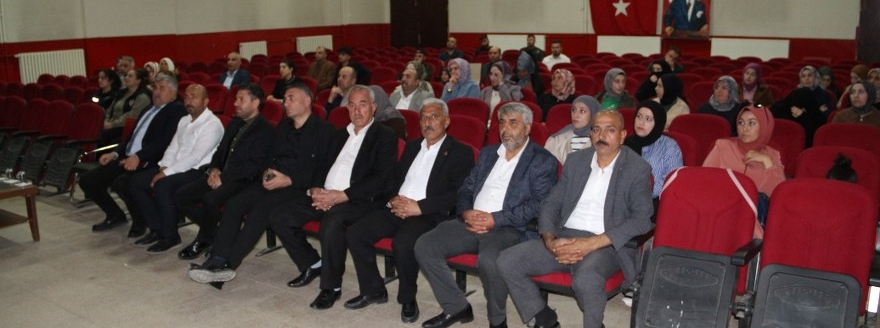 Güroymak’ta En İyi Narkotik Polisi Anne Semineri Düzenlendi