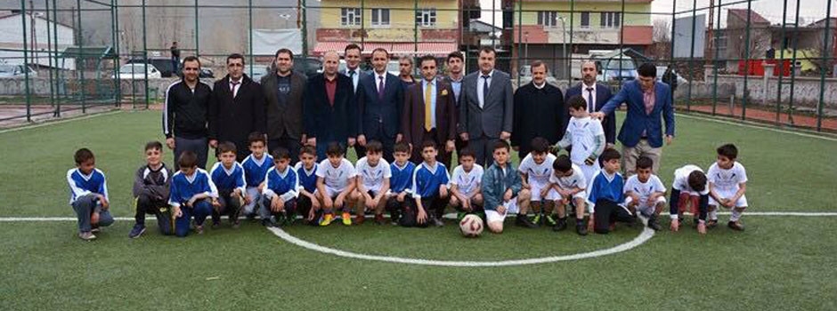 Güroymak'ta Okullar Arası Futbol Turnuvası Başladı