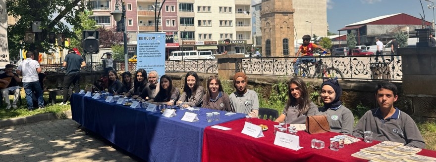 Güroymaklı Genç Yazarlardan "Anadolu’nun Kıyısından Hikayeler" İçin İmza Günü