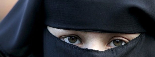 İsviçre'nin tamamında burka ve peçe yasaklandı